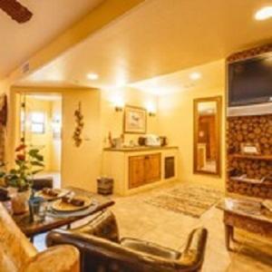 The At Thunder Mountain Bed & Breakfast 4*